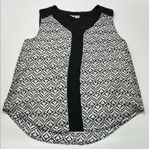 CB Est 1962 Sleeveless Blouse Medium Black White Patterned  Boho Everyday Casual